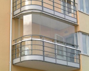 Как сегодня можно провести застекление балкона или лоджии?