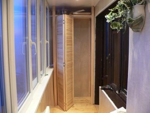 Плетенная дверь в шкафу